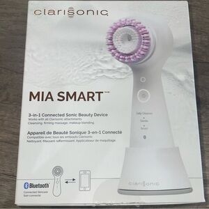Clarisonic MIA smart 3 in 1 Bluetooth white beauty device